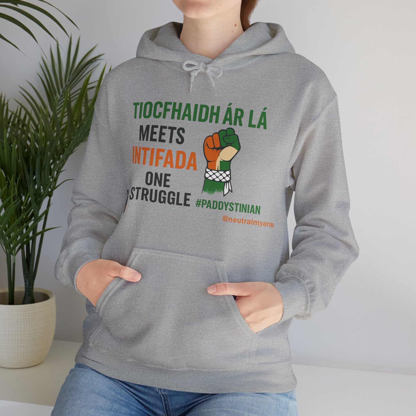 👕 “Tiocfaidh ár lá” Meets “Intifada” – One Struggle - Paddystinian Hoodie