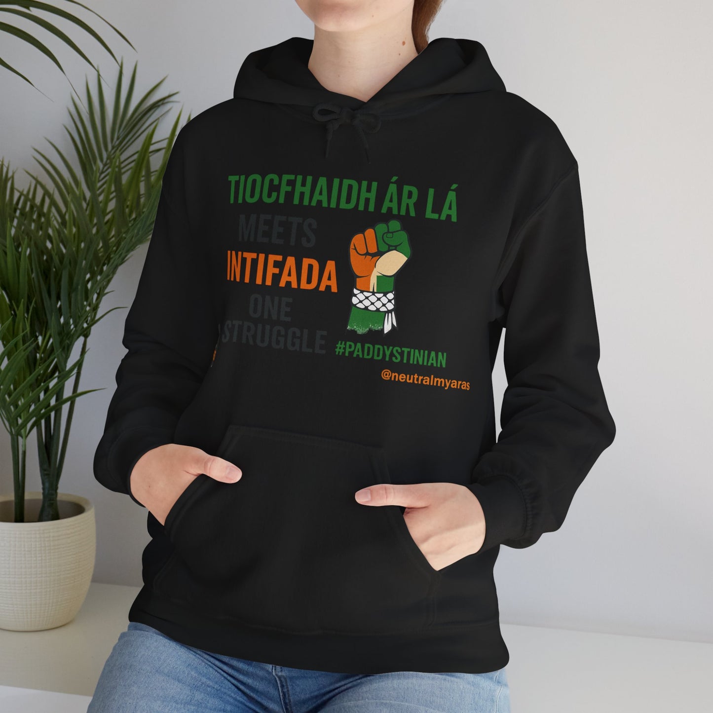 👕 “Tiocfaidh ár lá” Meets “Intifada” – One Struggle - Paddystinian Hoodie